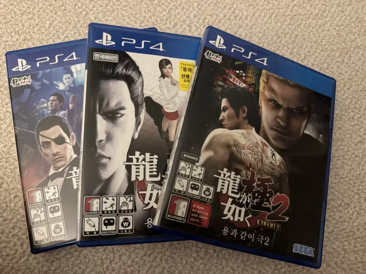 ps4 용과같이 0,극1, 극2 일괄판매합니다